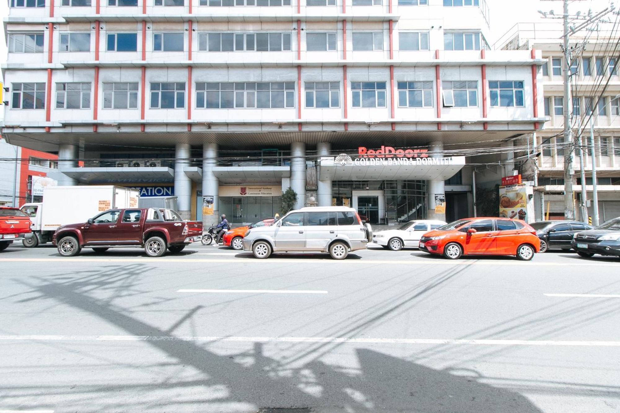 Reddoorz Plus @ E Rodriguez Corner Banawe Quezon City Dış mekan fotoğraf